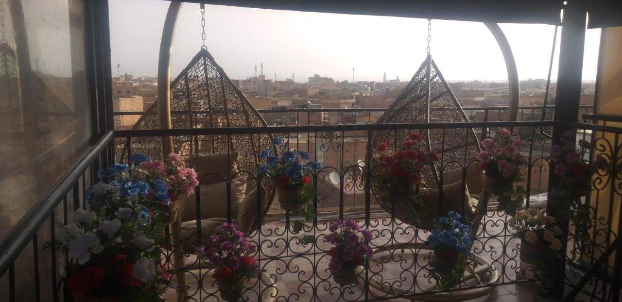 Hotel Lahlou Riad Cafeteria Уджда Экстерьер фото
